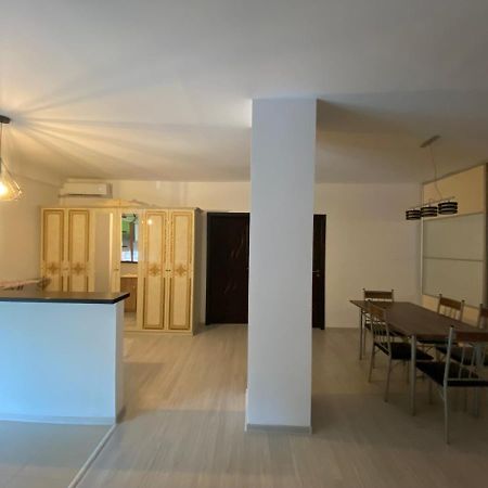 Apartament 3 Camere Bacau Luaran gambar