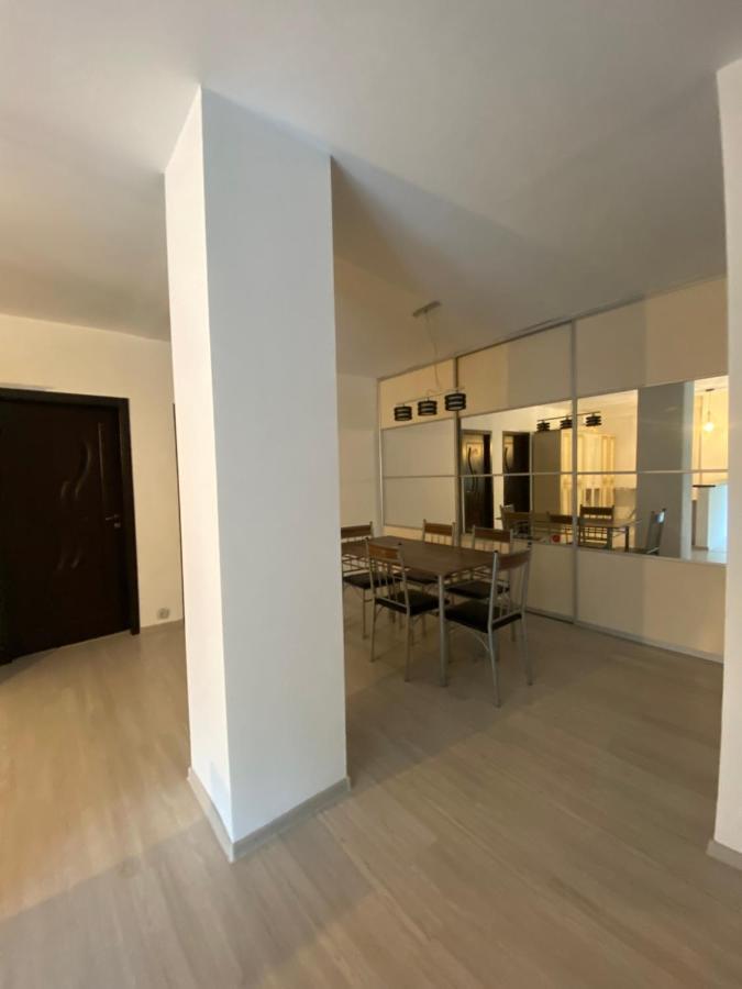Apartament 3 Camere Bacau Luaran gambar